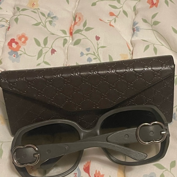 GUCCI SUNGLASS - Picture 5 of 7